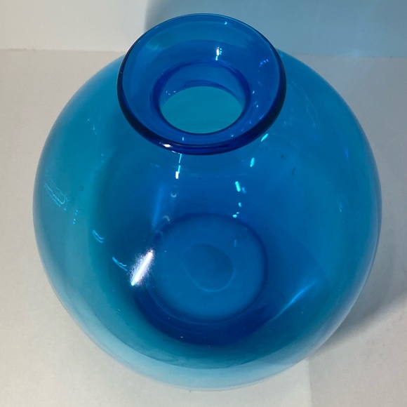 Vintage Accents Vintage Mid Century Blue Glass Round Vase Poshmark